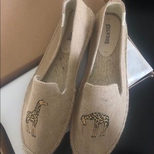 Soludos Smoking Slipper - Giraffe